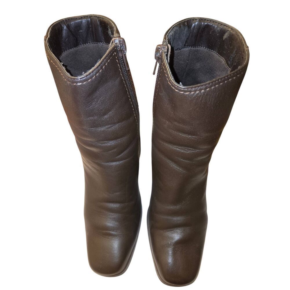 Bloomingdale's Women's Size 7M Brown Ankle Bootie Heel - Picture 1 of 11